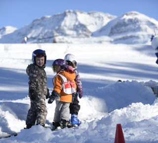 Kinder im Schnee
