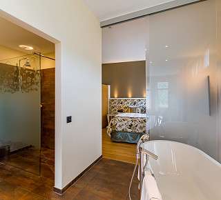 Ansicht des Bades in der Loft Corner Suite