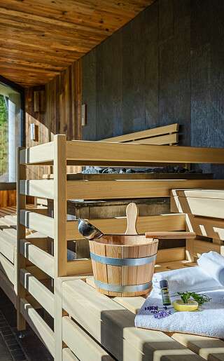 Aussenpool im Herbst